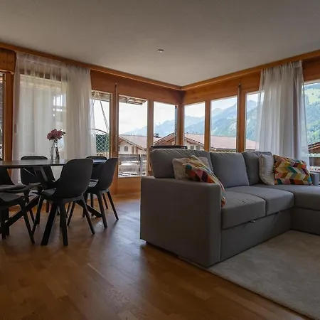 Apartmán Spacious, Very Quiet And Very Well Located Flat Reichenbach im Kandertal